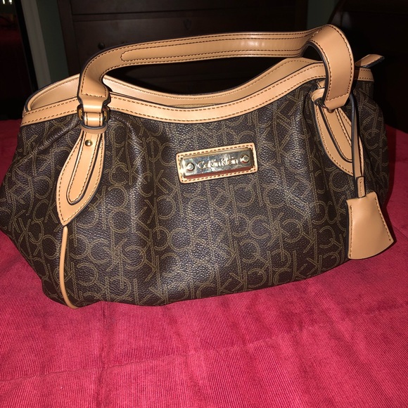 Calvin Klein leather crossbody - Picture 1 of 3